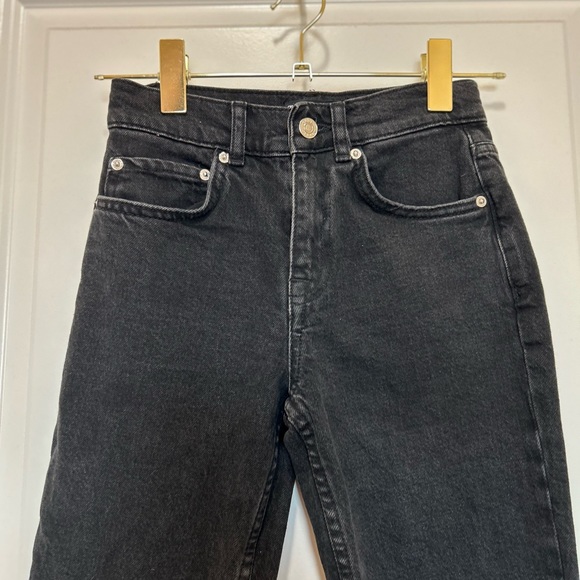 ASOS DESIGN Black Denim Straight Leg Cropped Petite Jeans Size 23 - Picture 16 of 16